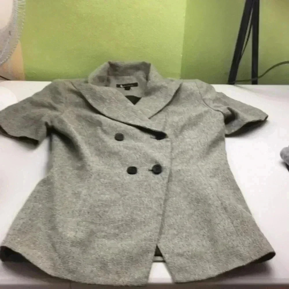 Larry Levine ladies jacket 8 - Picture 7 of 16
